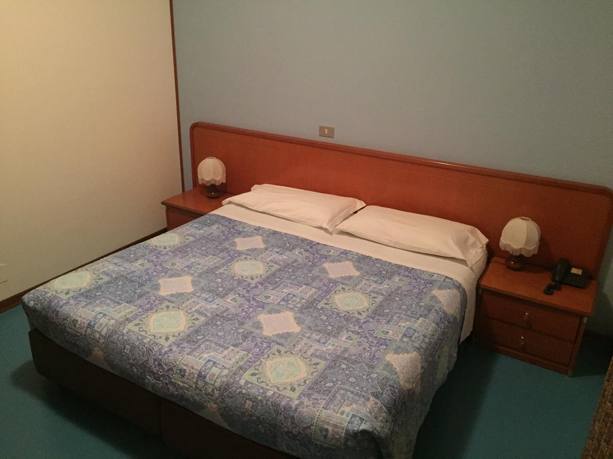Hotel Pamela San Pietro in Casale Luaran gambar